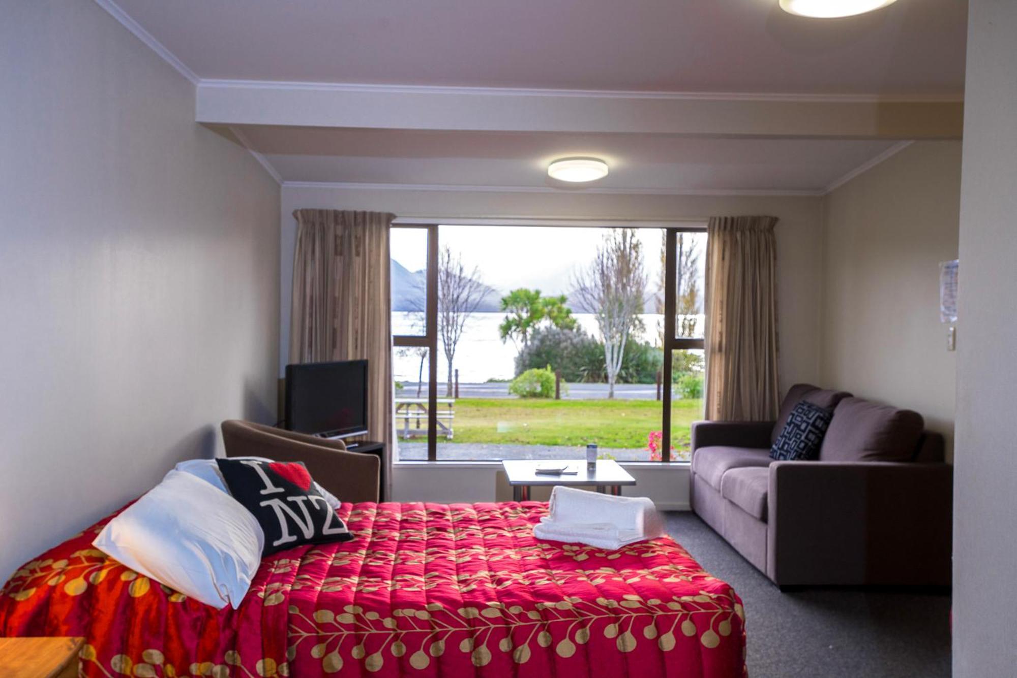 Te Anau Lakeview Holiday Park & Motels Экстерьер фото