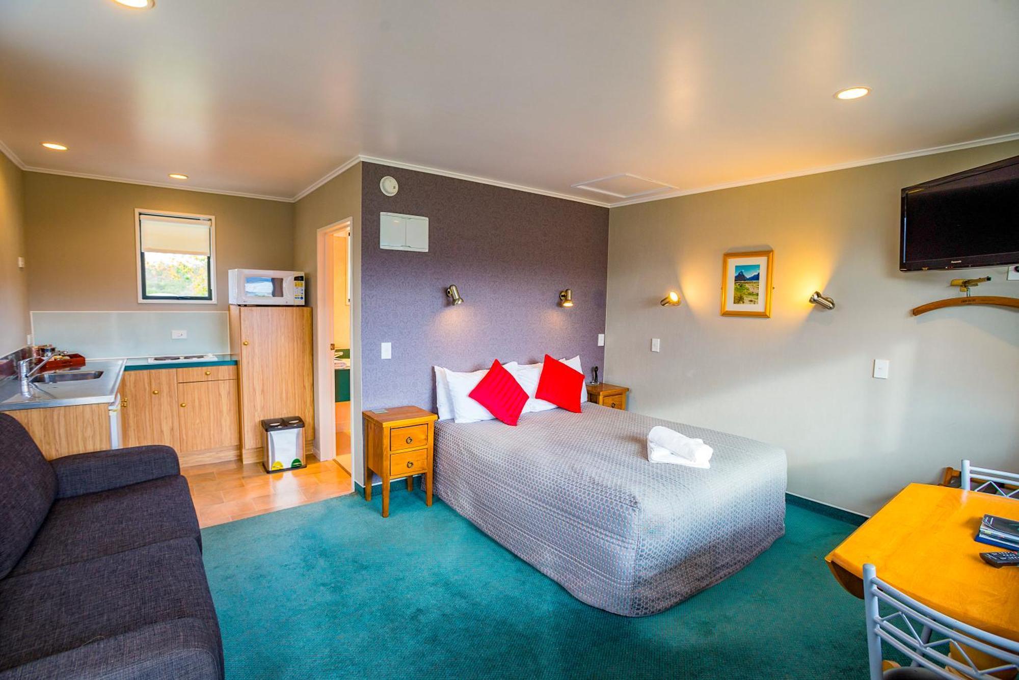 Te Anau Lakeview Holiday Park & Motels Экстерьер фото