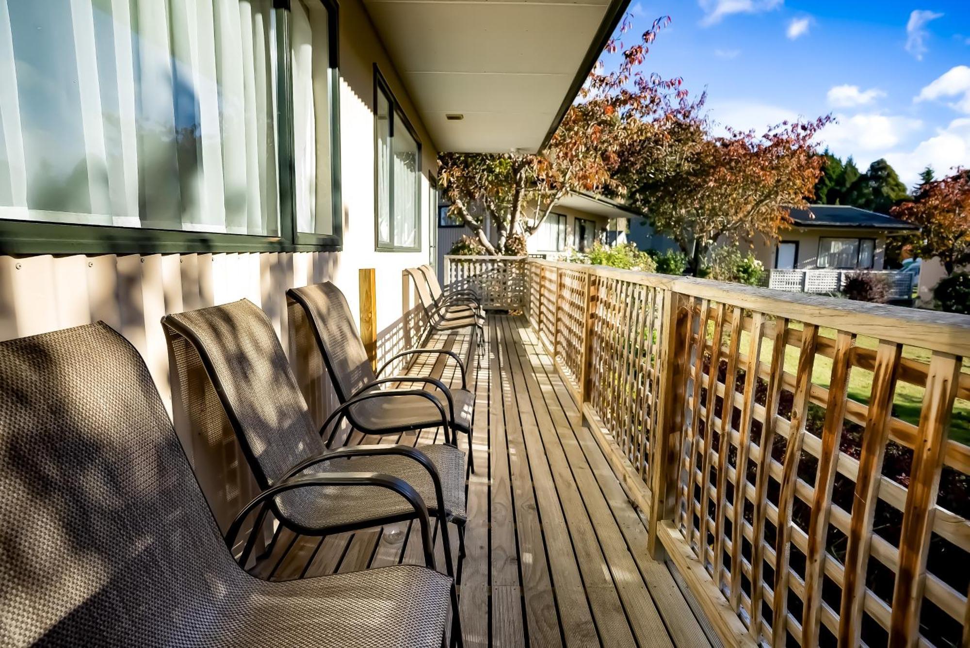 Te Anau Lakeview Holiday Park & Motels Экстерьер фото